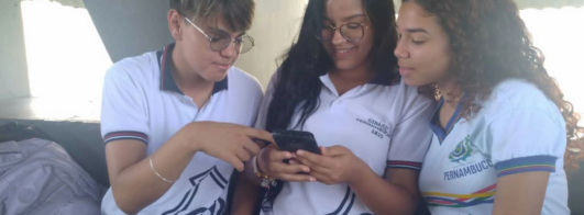 Aplicativo de IA Está Fazendo Pessoas Simularem Novos Visuais em Segundos