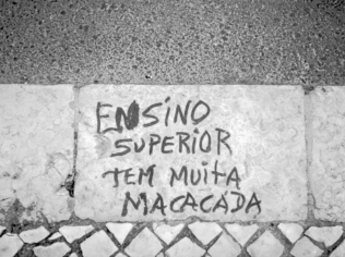 Descubra o Que Pode Estar ao Seu Redor Com Esse Detector de Fantasmas