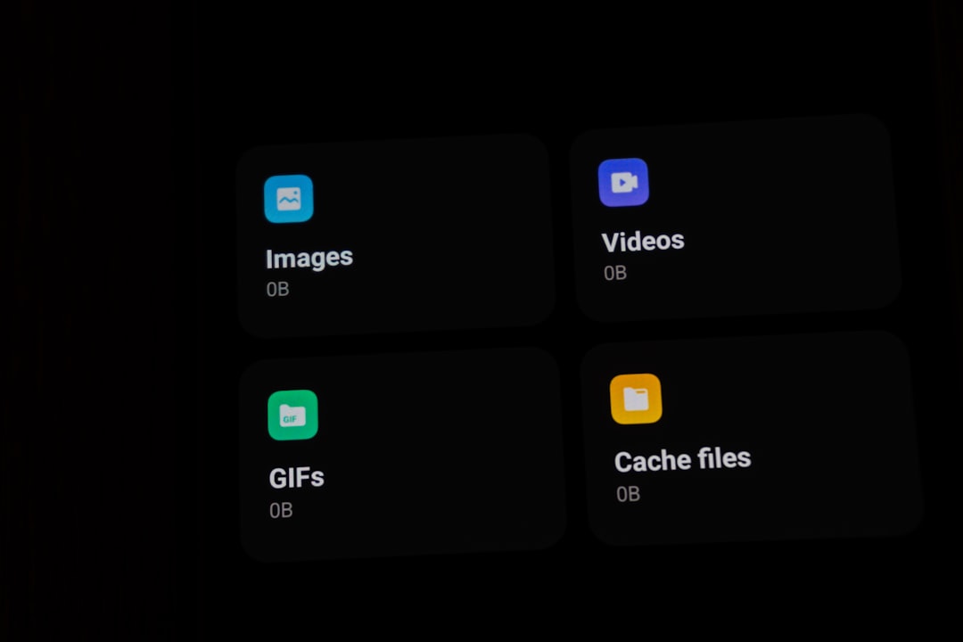 Four digital folders for images, videos, gifs, and cache files. — Foto por Zulfugar Karimov na Unsplash