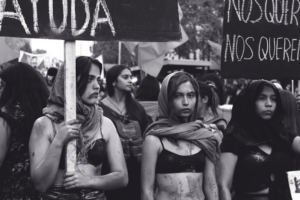 Mulheres Estão Testando Novos Cortes Com IA Antes de Mudar o Visual