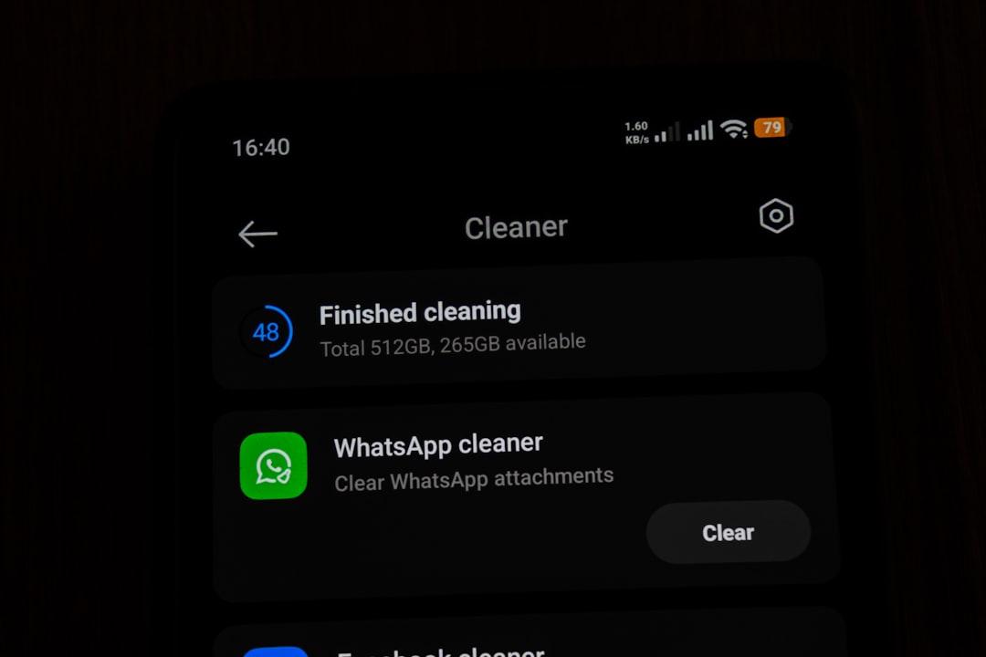 Phone cleaner app showing finished cleaning and whatsapp cleaner. — Foto por Zulfugar Karimov na Unsplash